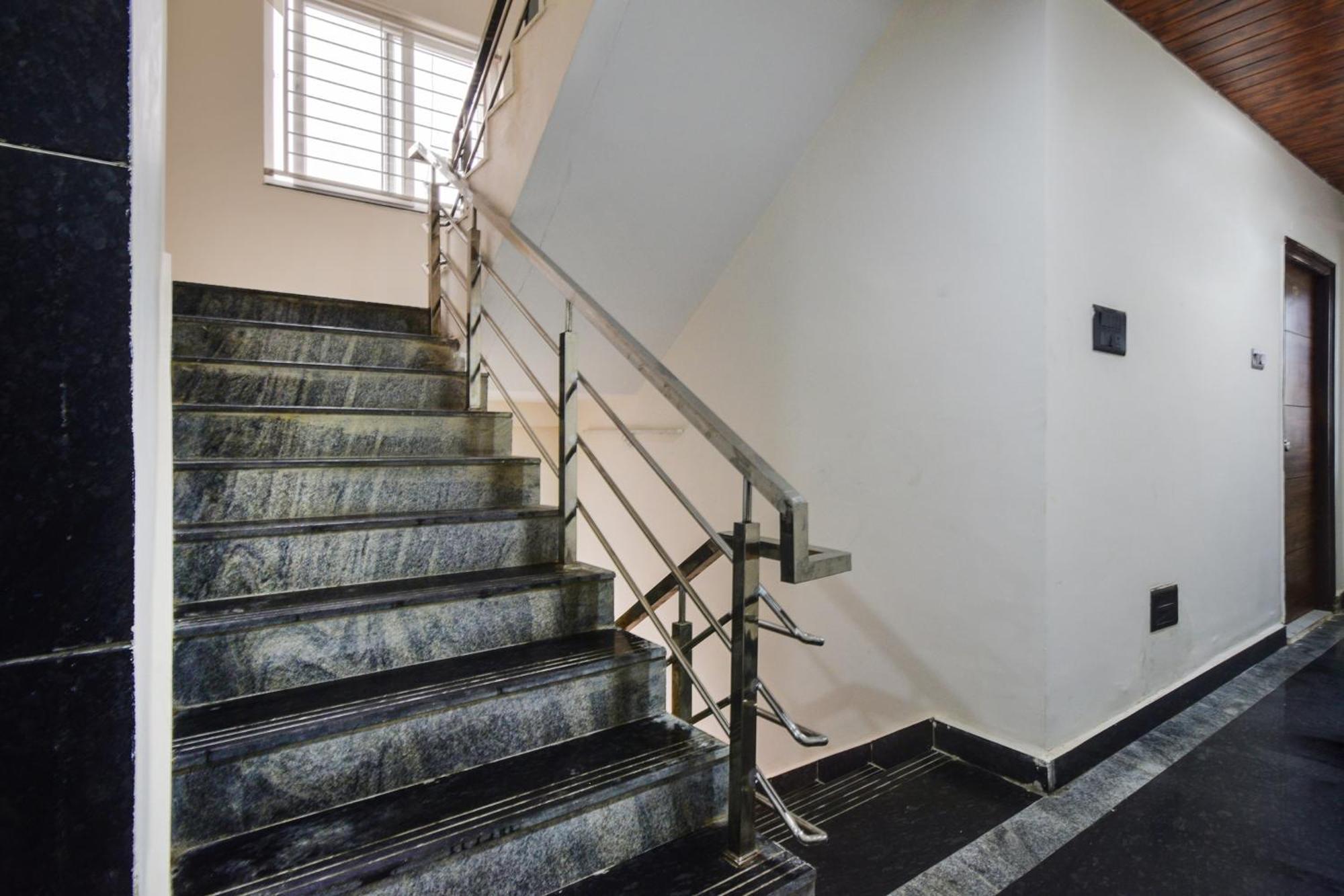 Super Collection O Gachibowli Phase - 1 Near Isb 호텔 외부 사진